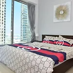 1 Bedroom Apartment In Dubai Marina & Jbr